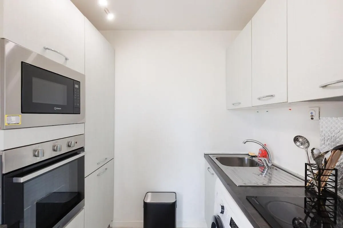 Cannes Beach - Vue Mer-Plage-Piscine-Clim-Wifi Apartment